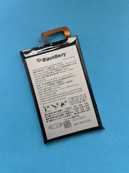 Акумулятор BlackBerry Keyone TLp034E1 з розбирання