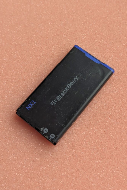 Батарея BlackBerry NX1 (Q10 / Porsche Design P9983) оригінал з розборки (A+ сток) ємність 85-90%