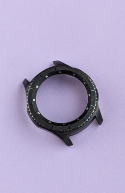 Корпус безель годинника Samsung Gear S3 Frontier чорний (А-сток) з розбирання (дефект - зломаний 1 гвинт)