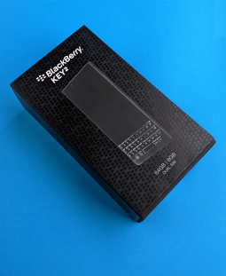 Коробка BlackBerry Key2