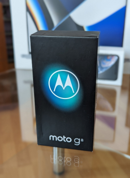 Коробка для телефону Motorola Moto G8