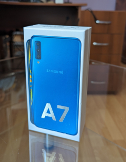 Коробка від телефону Samsung Galaxy A7 2018