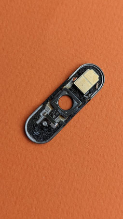 Стекло камеры в рамке Nokia Lumia 820 вспышка основная - фото 2