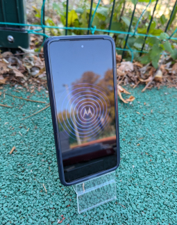 Чохол для Motorola Edge (2022) Tech21 EvoCheck Series чорний - фото 2