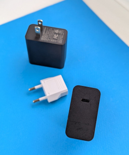 Блок зарядки PD Razer OEM 45W USB-C (A849) для геймпаду Razer Edge 5G