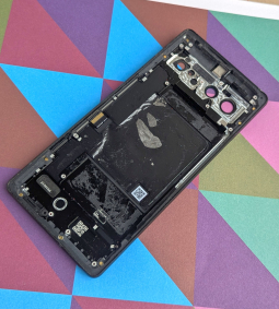 Chassis Google Pixe 6 Black C Stock 2