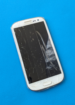 Дисплей під відновлення (биток) Samsung Galaxy S3