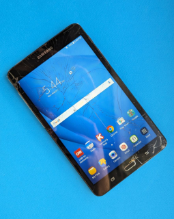 Дисплей під відновлення (биток) Samsung Galaxy Tab A 7.0 (2016) тріснуте скло