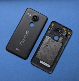 Кришка Google Nexus 5X чорна + скло камери (А-сток)