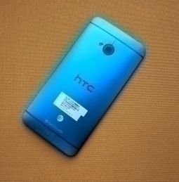 Кришка HTC One M7 синя (А-сток)