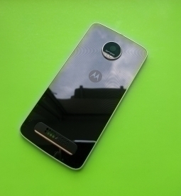 Кришка Motorola Moto Z Play у корпусі
