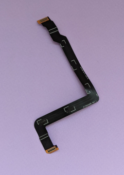 Шлейф міжплатний Motorola Edge Plus основний (горизонтальний нижній конектор)
