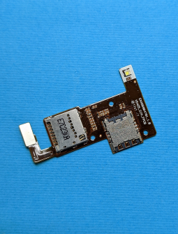Сім слот і слотк карт пам'яті LG K4 2016.