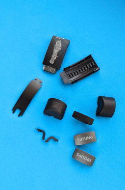 Small Pieces Philips Tah9505