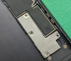 Металлическая панель фиксатор шлейфов LCD и батареи Apple iPhone 7 Plus - фото 2