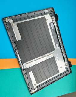 Top Chassis Dell 3420 Cracked 3